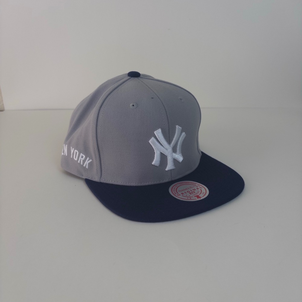 New York Yankees Mitchell & Ness Snapback Hat Grey Blue MLB Cooperstown Cap